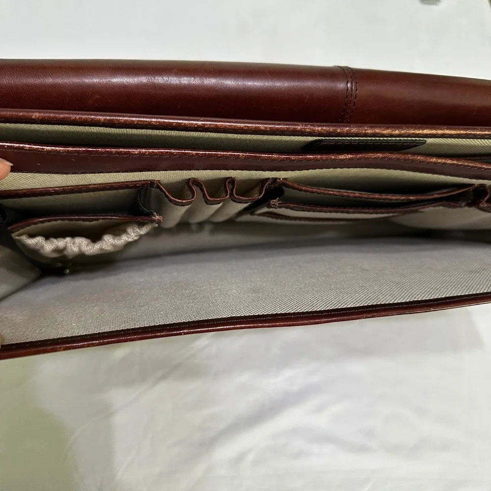 Bosca Old Leather Flap Over Briefcase Attache Doctors Lawyer Messenger Bag W/Key